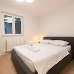 Visore - Renea Apartman Abbázia