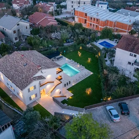 Visore - Renea Apartment