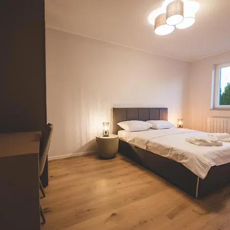 Visore - Renea Apartment