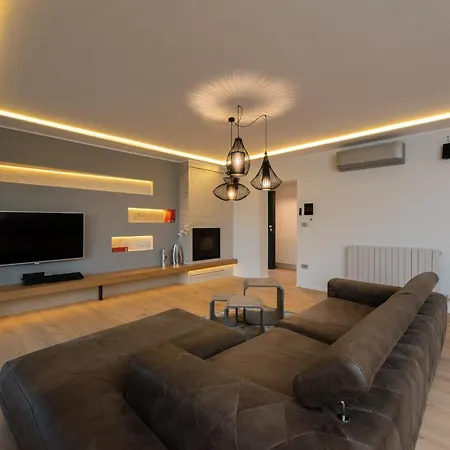 Visore - Renea Apartment