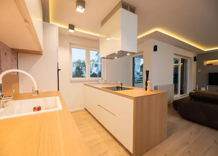 Visore - Renea * Opatija