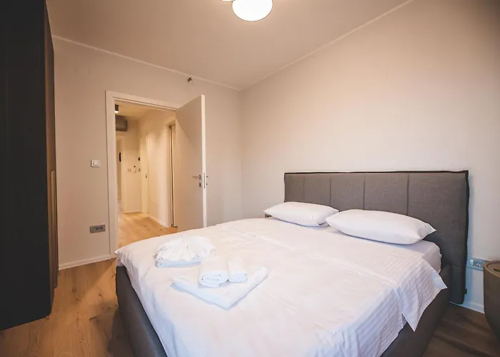 Visore - Renea Apartment *