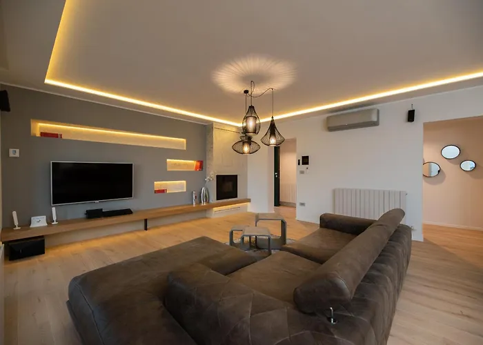 Visore - Renea Apartment